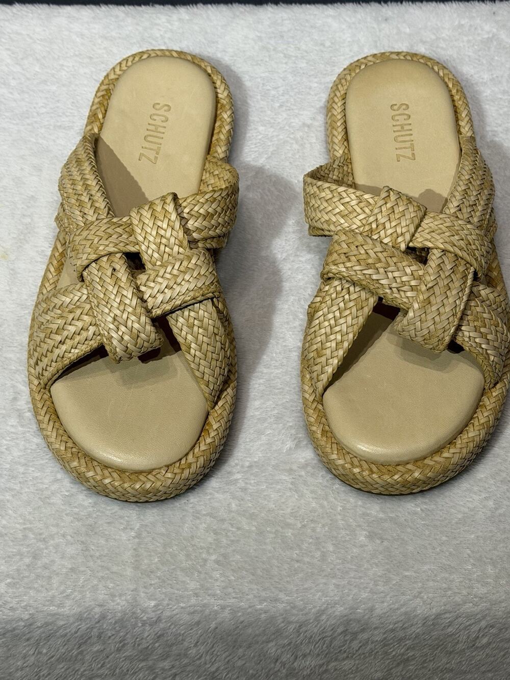 Schutz Women's Kali Sporty Sandal Beige size 8.5 B Braided Straps Flat Slides